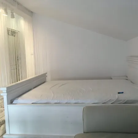 Hotel Yavor 2*